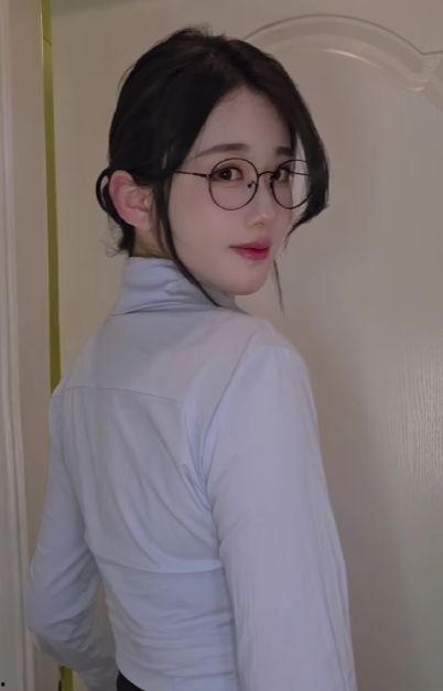 娱乐吃瓜酱兔系女友,揭秘娱乐圈背后的甜蜜秘密